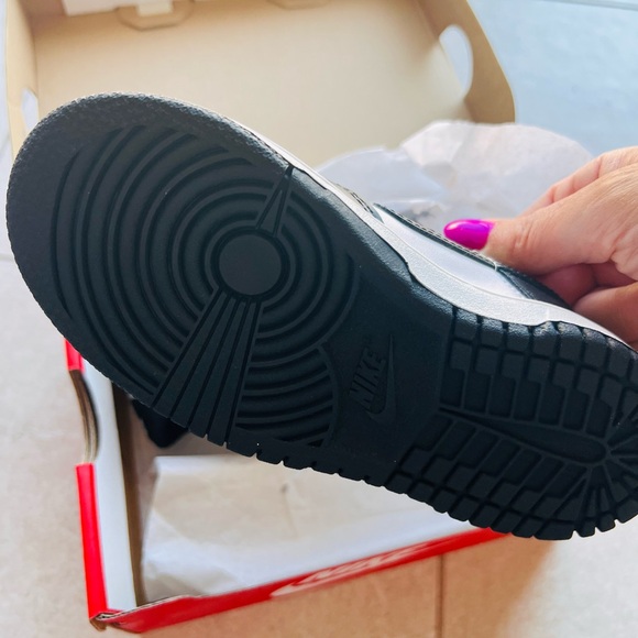 NIKE DUNK LOW BLACK AND WHITE TODDLER SHOES NEW WITH BOX SIZE 10 - Picture 4 of 5